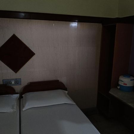 Krishna Lodge Tiruchirappalli 외부 사진