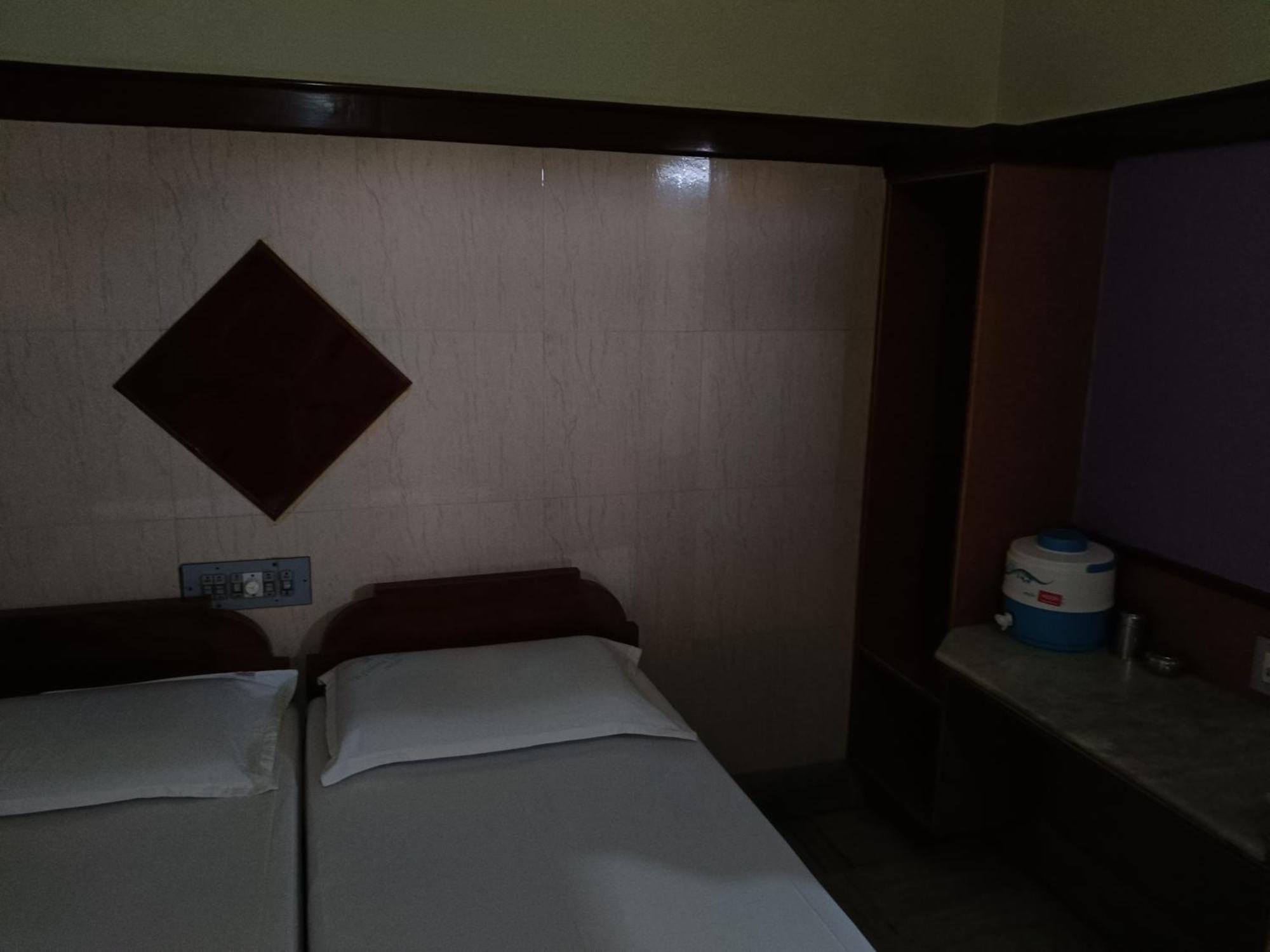 Krishna Lodge Tiruchirappalli 외부 사진
