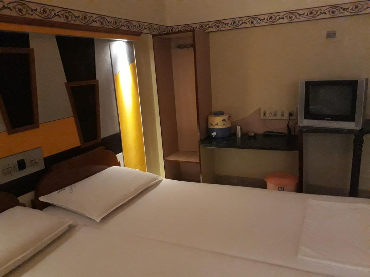 Krishna Lodge Tiruchirappalli 외부 사진