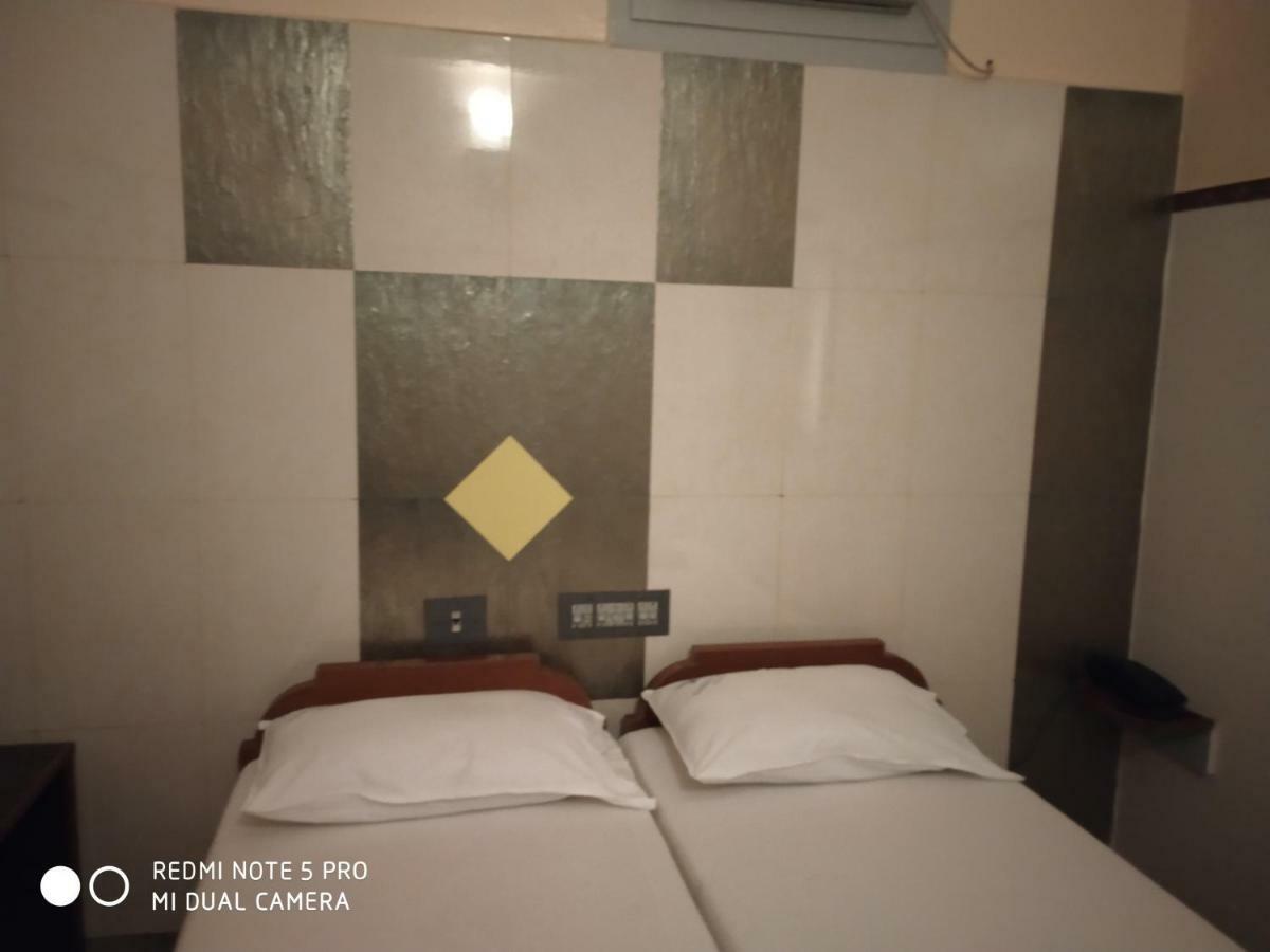 Krishna Lodge Tiruchirappalli 외부 사진